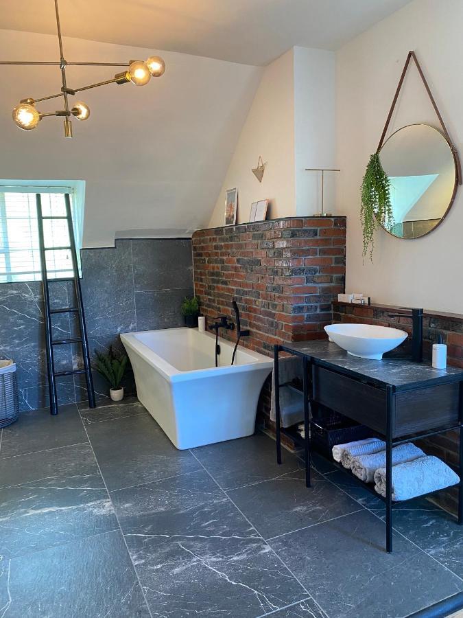 Villa Cosy And Unique Family Retreat In Hout Bay Kapstadt Exterior foto