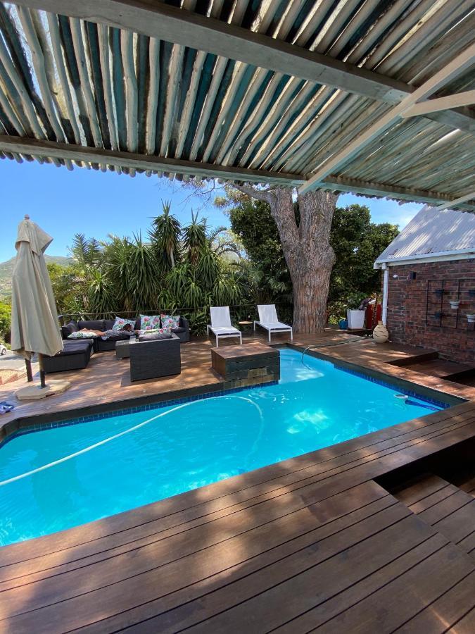 Villa Cosy And Unique Family Retreat In Hout Bay Kapstadt Exterior foto